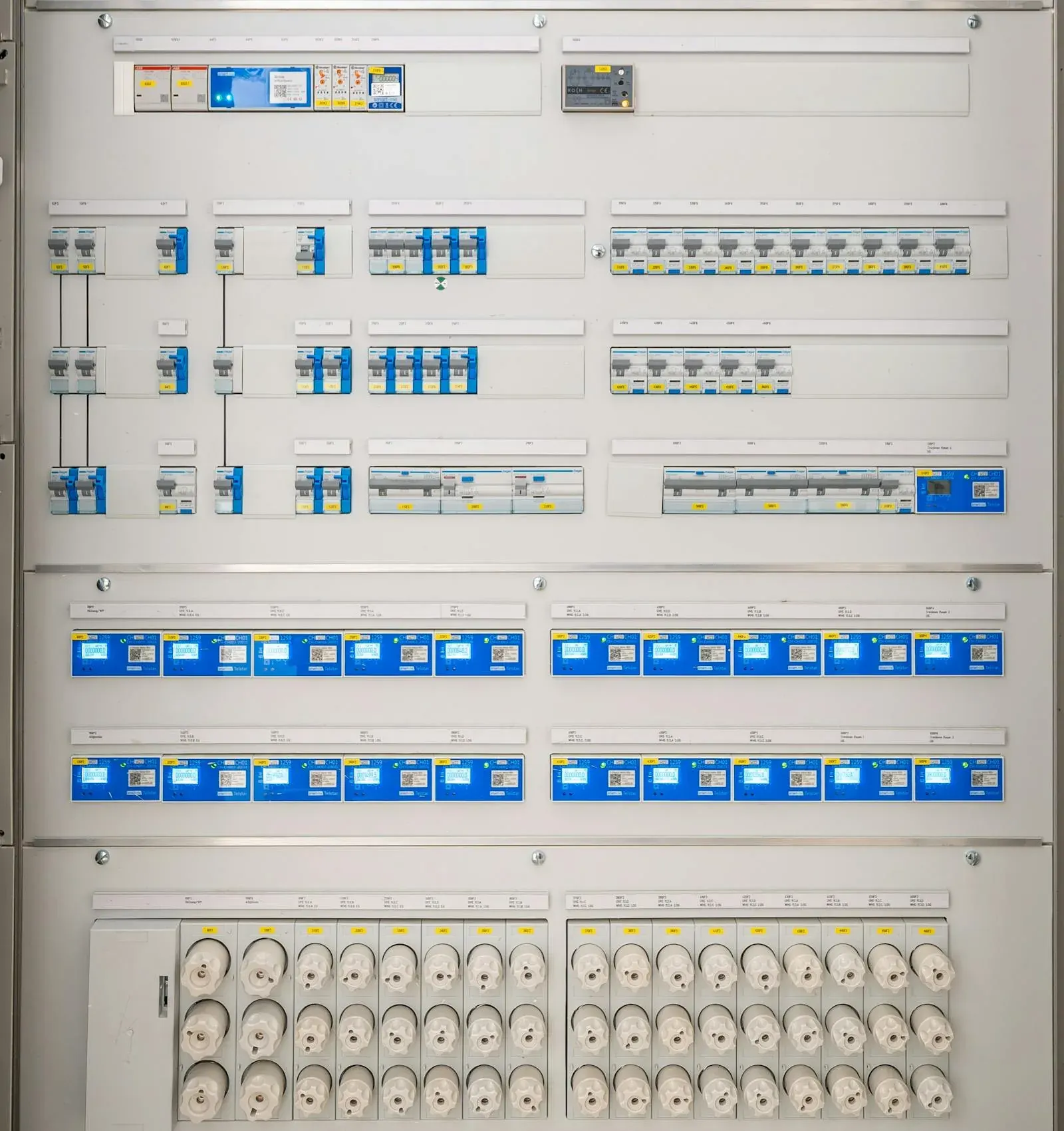 Tableau électrique modulaire Schneider Resi9 mis aux normes NF C 15-100 par ELC à Beauvais